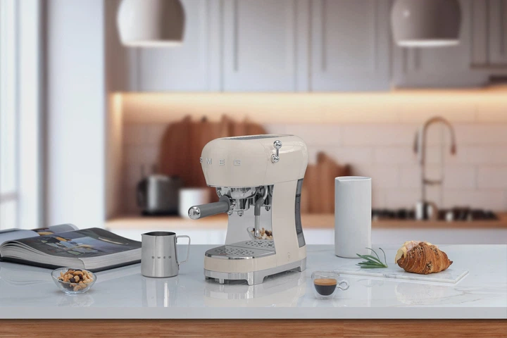Кавоварка SMEG ECF02CREU - зображення 8