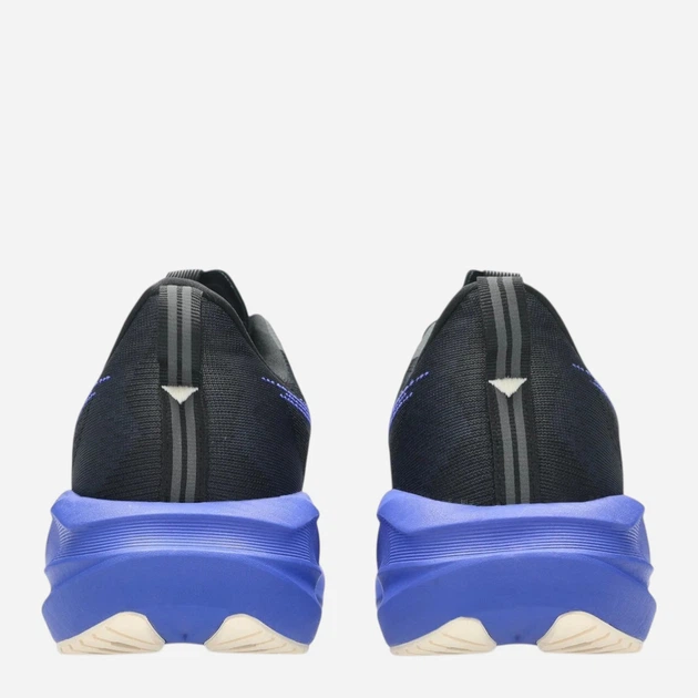 Чоловічі кросівки для бігу ASICS Novablast 5 1011B974-004 47 (12.5US) Чорні (4571633350139) - зображення 4