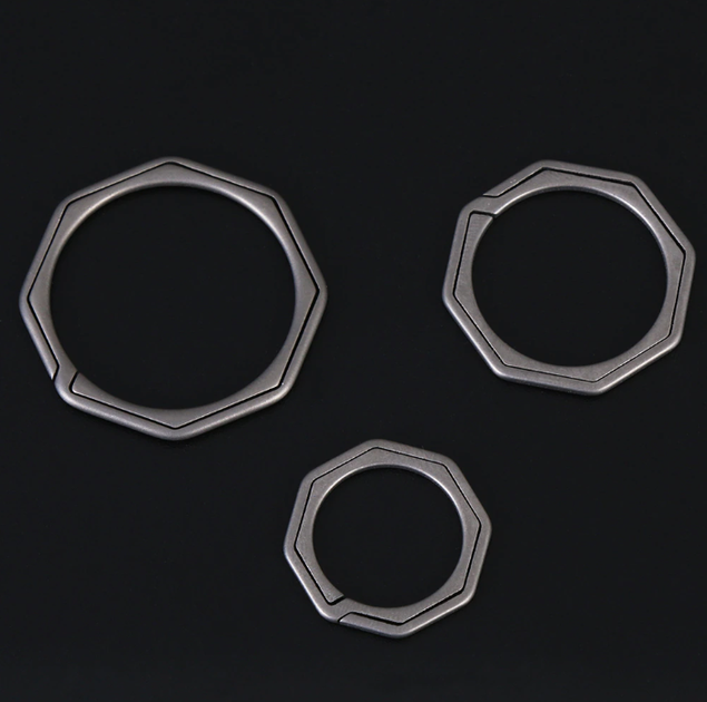 Титановое кольцо плоское для ключей Titanium Rings 28 мм / 1 штука Серебристое - Фото 5 Титановое кольцо плоское для ключей Titanium Rings 28 мм / 1 штука Серебристое - изображение 5