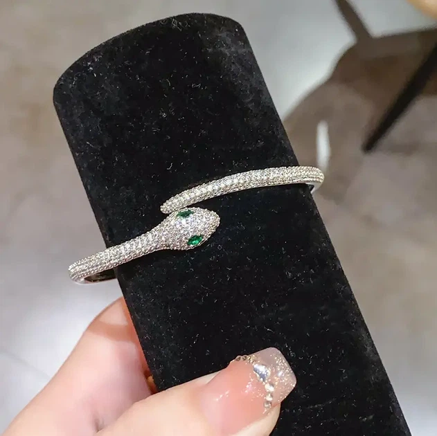 Браслет в стилі Bvlgari срібло кольору змія - Фото 1 Браслет в стилі Bvlgari срібло кольору змія - зображення 1