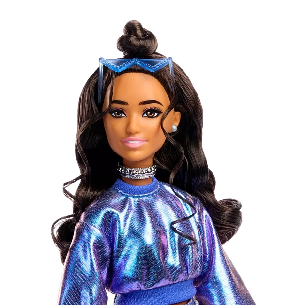 Кукла Barbie Deluxe Style Светящийся индиго (JFP42) - Фото 3 Кукла Barbie Deluxe Style Светящийся индиго (JFP42) - изображение 3
