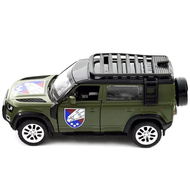 Автомодель TechnoDrive Шевроны Героев Land Rover Defender 25 ОПДБр (250289M) - изображение 10