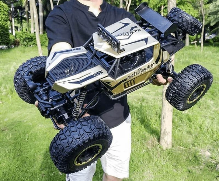 Машинка на радиоуправлении GW131 609E 1:8 Gold – внедорожник, монстр-трак, 4WD, до 12 км/ч, до 20 минут, до 100 м - Фото 6 Машинка на радиоуправлении GW131 609E 1:8 Gold – внедорожник, монстр-трак, 4WD, до 12 км/ч, до 20 минут, до 100 м - изображение 6