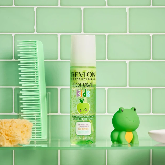 Дитячий незмивний кондиціонер для волосся з ароматом яблука Revlon Professional Equave Kids Apple Conditioner, 200 мл - Фото 2 Дитячий незмивний кондиціонер для волосся з ароматом яблука Revlon Professional Equave Kids Apple Conditioner, 200 мл - зображення 2