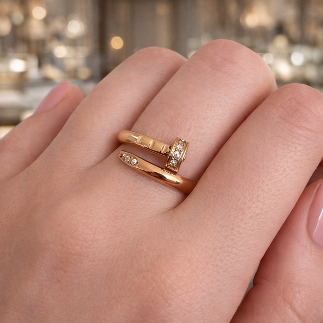 Кольцо в стиле Cartier гвоздь с бриллиантом (розовое золото) 16р - Фото 2 Кольцо в стиле Cartier гвоздь с бриллиантом (розовое золото) 16р - изображение 2