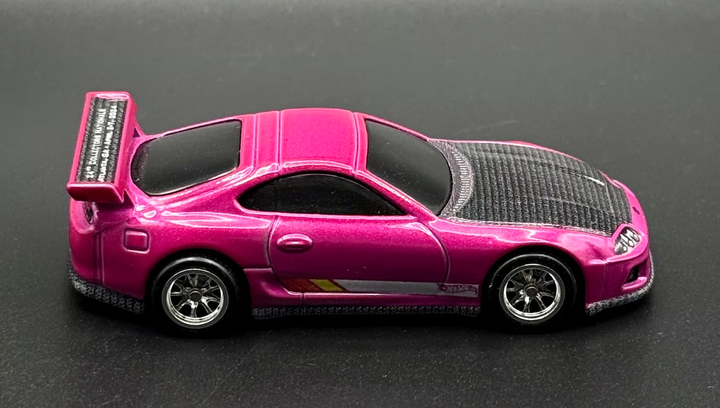 Машинка Premium Hot Wheels Toyota Supra 24th Nationals Collectors Nationals Red Line Club RLC 1:64 HWF27 Pink - Фото 4 Машинка Premium Hot Wheels Toyota Supra 24th Nationals Collectors Nationals Red Line Club RLC 1:64 HWF27 Pink - зображення 4