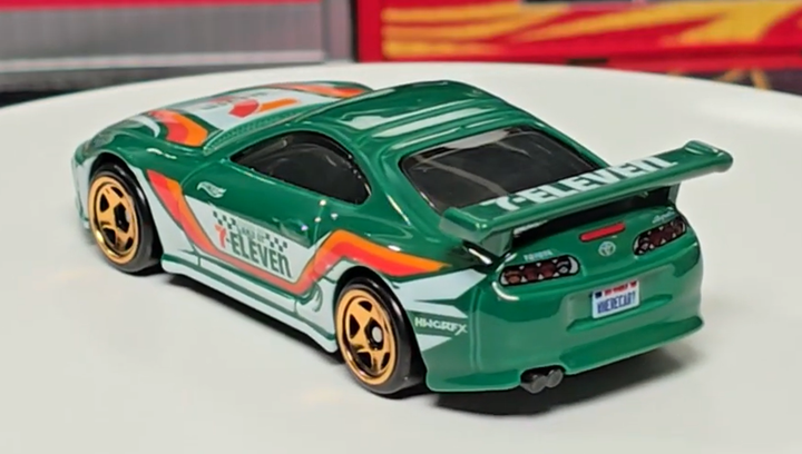 Тематична Машинка Hot Wheels Toyota Supra 1:64 JGF54 Green - зображення 4
