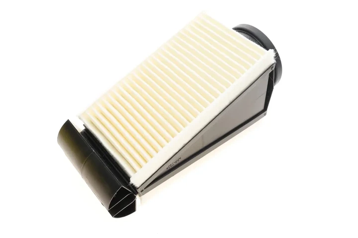 Фільтр повітряний MB C-class (W205) 2.2CDI OM651 14-18/GLC (X253) 2.2CDI OM651 15-19 MANN-FILTER C 22 028 - изображение 4
