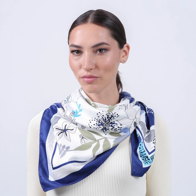 Хустка жіноча LuckyLOOK ДЖОЙС 90х90 см Синьо-молочний (916-159) - Фото 4 Хустка жіноча LuckyLOOK ДЖОЙС 90х90 см Синьо-молочний (916-159) - изображение 4