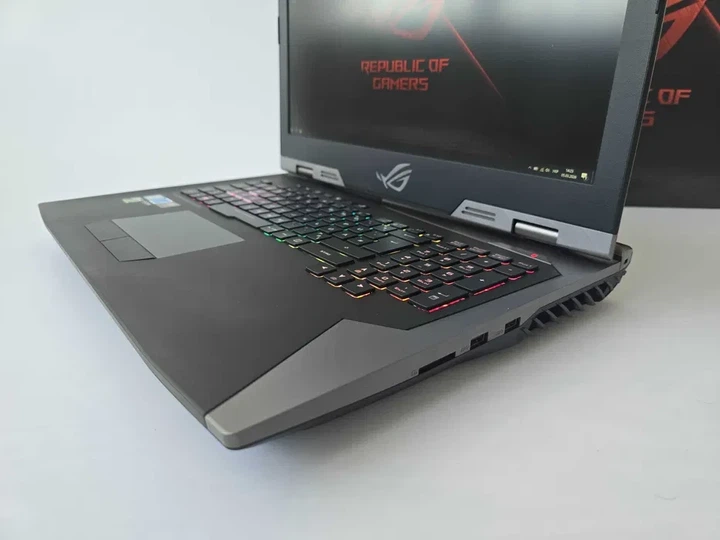 Ноутбук Asus ROG Chimera G703 I7 7820HK/GTX 1080/RAM 32GB/SSD 256+1TB/144Hz Б\В - Б/В - зображення 3