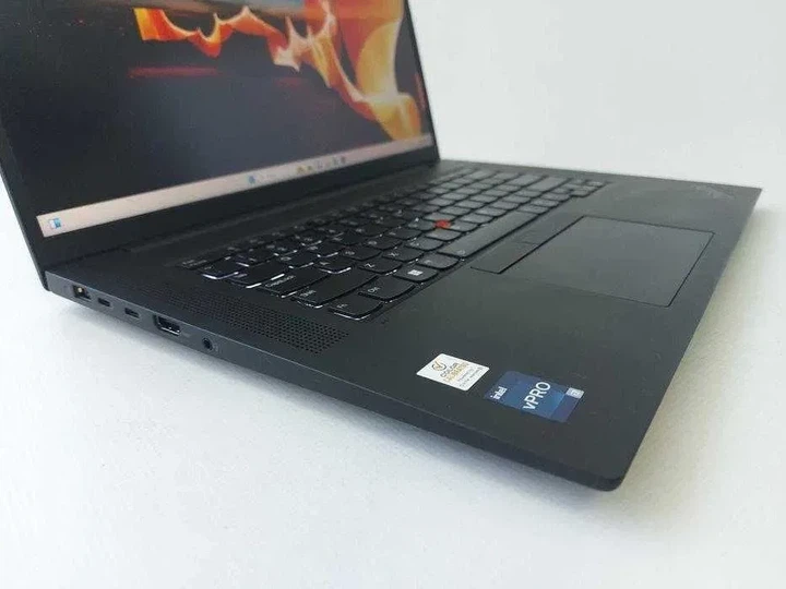 Ноутбук Lenovo Thinkpad P1 Gen 4 i7 11850H/RTX 3070/RAM 16GB/SSD 512GB/WIN 11 Б\В - Б/В - зображення 2