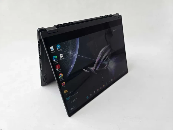 Ноутбук ASUS ROG Flow X13 /R9 5900HS/RTX 3050TI/RAM 16GB/SSD 512GB/WIN 11 Б\В - Б/В - зображення 5