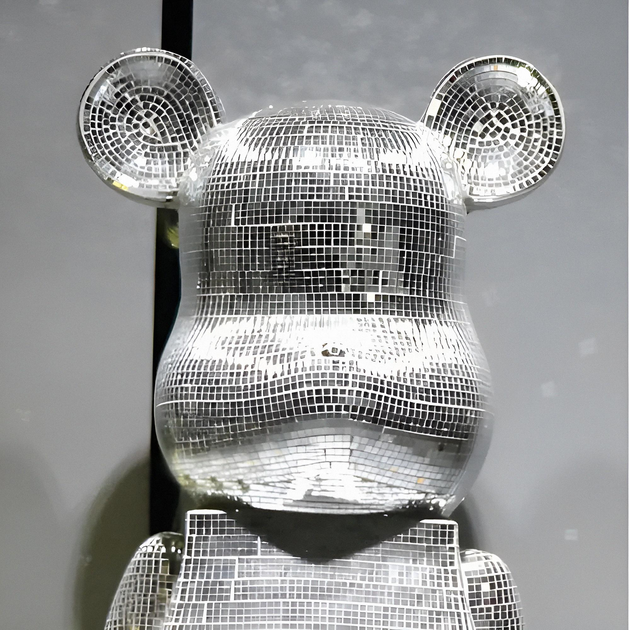 Фигурка Bearbrick серебряного цвета на подставке SUPREME 155 см. Дизайнерская игрушка Беарбрик. Фигурка Be@rbrick - Фото 7 Фигурка Bearbrick серебряного цвета на подставке SUPREME 155 см. Дизайнерская игрушка Беарбрик. Фигурка Be@rbrick - изображение 7
