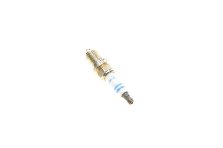 Свічка запалювання Chevrolet Aveo 1.4 03-13/Daewoo Lacetti 1.4/1.6 04- BOSCH 0242236616 - зображення 2