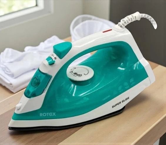 Праска Rotex 1600 Вт з паровим ударом 80 г/хв та антипригарною підошвою, для речей та одягу Зелений (І2) - Фото 1 Праска Rotex 1600 Вт з паровим ударом 80 г/хв та антипригарною підошвою, для речей та одягу Зелений (І2) - изображение 1