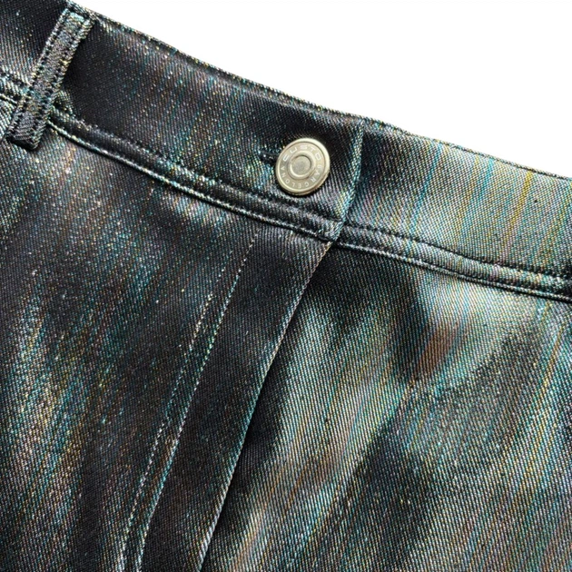 Жіноча міні-спідниця Custo Barcelona сріблястого кольору металік S BDA5305 022 (42) - Фото 3 Жіноча міні-спідниця Custo Barcelona сріблястого кольору металік S BDA5305 022 (42) - зображення 3