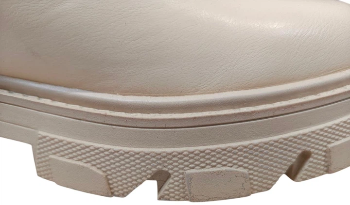 Kalosze damskie Cropp 6596P-01X 41 26.7 cm Kremowe (5904684941343) (955555914528789) - Outlet - obraz 2