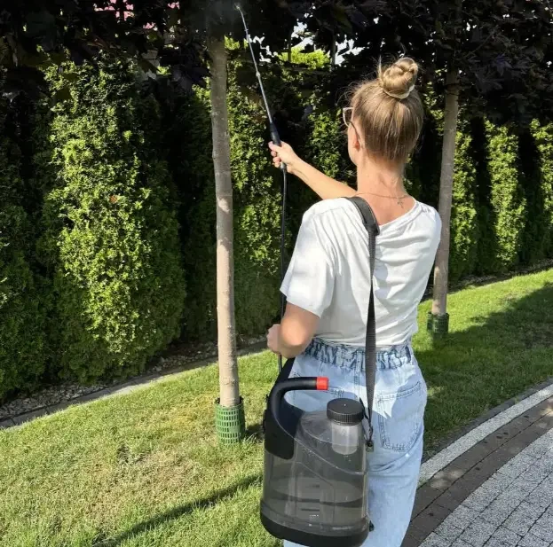 Садовий акумуляторний обприскувач Garden Line AOK0436 ручний електричний розпилювач плечовий для догляду за рослинами на 7 літрів - зображення 14