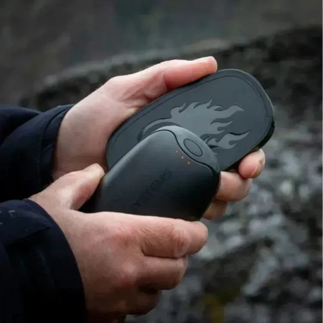 Електричні грілки для рук Lifesystems Dual-Palm Rechargeable Hand Warmers 2x5000 mAh Black (100078127) - Фото 2 Електричні грілки для рук Lifesystems Dual-Palm Rechargeable Hand Warmers 2x5000 mAh Black (100078127) - зображення 2
