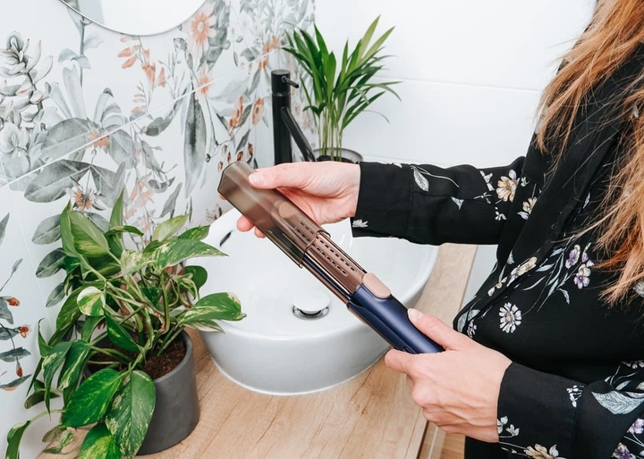 Випрямляч з функцією холодного повітря Concept Profi Care VZ8100 - зображення 9