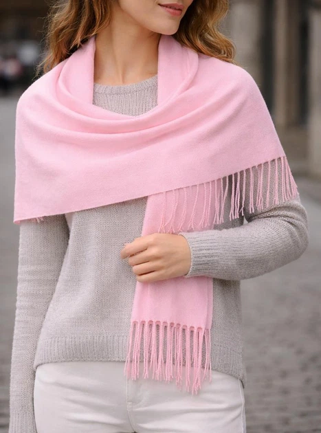 Жіноча шаль Cashmere з бахромою 200*35см рожева - Фото 2 Жіноча шаль Cashmere з бахромою 200*35см рожева - зображення 2