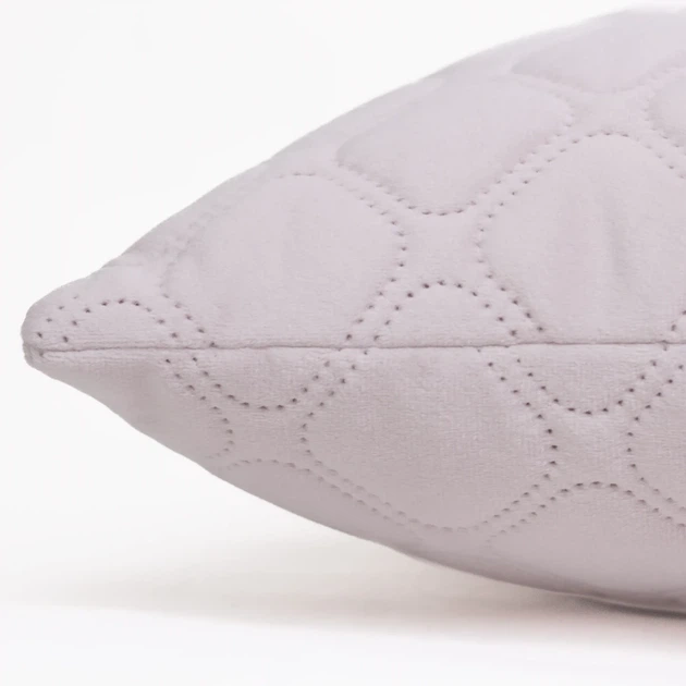 Подушка декоративна 50×70 ТЕП VELOUR бузкова Lilac Powder, велюр, м’яка, антиалергенна - Фото 4 Подушка декоративна 50×70 ТЕП VELOUR бузкова Lilac Powder, велюр, м’яка, антиалергенна - зображення 4