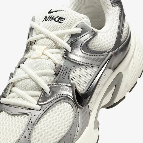 Buty sportowe męskie Nike V5 Rnr HJ5228-009 40.5 (7.5US) Szare (198487787962) - obraz 7