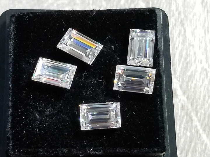Moissanite Муассанит багет 6 х 4 мм (242992) - Фото 4 Moissanite Муассанит багет 6 х 4 мм (242992) - изображение 4