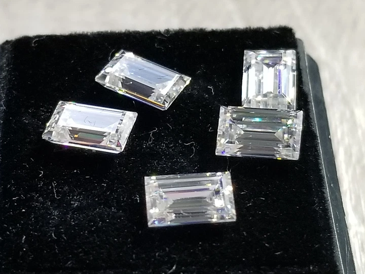 Moissanite Муассанит багет 6 х 4 мм (242992) - Фото 5 Moissanite Муассанит багет 6 х 4 мм (242992) - изображение 5