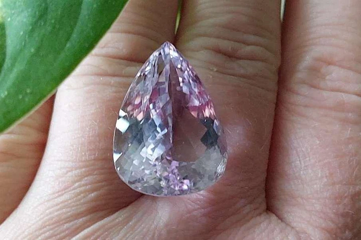 Аметист 32.70 Ct 24 х 18 х 13 мм Сертификат (316538) - Фото 5 Аметист 32.70 Ct 24 х 18 х 13 мм Сертификат (316538) - изображение 5