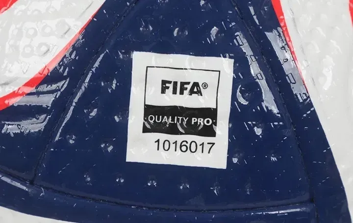 М'яч футбольний Adidas FIFA World Cup Pro розмір 5, біло-синій - Фото 4 М'яч футбольний Adidas FIFA World Cup Pro розмір 5, біло-синій - зображення 4