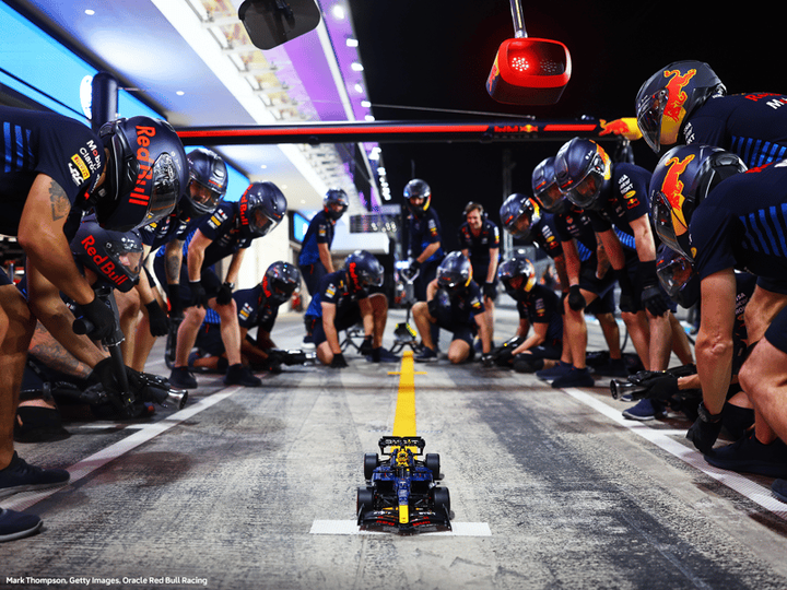 Конструктор Technic – F1 Red Bull RB20 на 1639 деталей (42206) - изображение 11