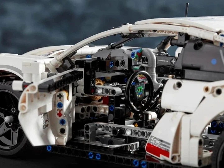 Конструктор Technic Porsche Порш 911 GT3 RS (белый) 1580 деталей спортивный суперкар 50 см - изображение 8