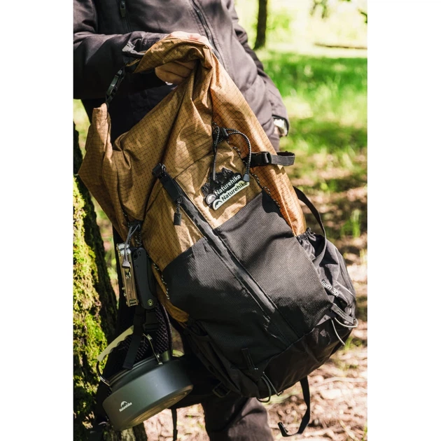 Рюкзак туристичний Naturehike Helium 30+5 л коричневий - зображення 7