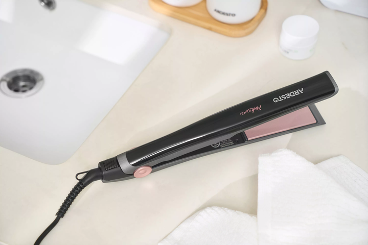 Выпрямитель для волос Ardesto Pink Touch керамический с LED дисплеем, регулировка температуры 110–200°C, утюжок 32 Вт - Фото 3 Выпрямитель для волос Ardesto Pink Touch керамический с LED дисплеем, регулировка температуры 110–200°C, утюжок 32 Вт - изображение 3