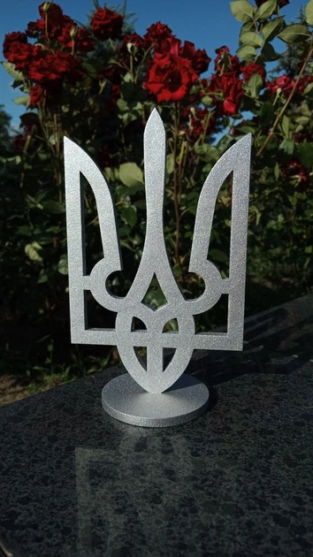 Тризуб статуетка на підставці колір срібло - Фото 1 Тризуб статуетка на підставці колір срібло - изображение 1