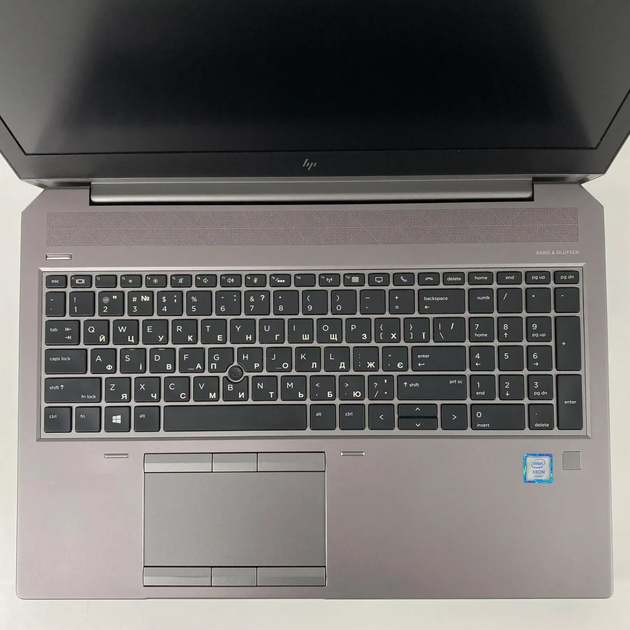 Мобільна робоча станція Б-клас HP zBook 15 G5 / 15.6" (1920x1080) IPS / Intel Xeon E-2176M (6 (12) ядер по 2.7 - 4.4 GHz) / 16 GB DDR4 / 500 GB SSD / nVidia Quadro P2000, 4 GB GDDR5, 128-bit / WebCam / TouchID б/в + Подарунок - зображення 4