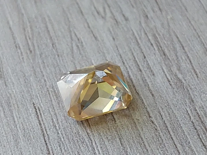 Муассанит 4.64 ct VVS1 10 х 9 мм (53715) - Фото 5 Муассанит 4.64 ct VVS1 10 х 9 мм (53715) - изображение 5