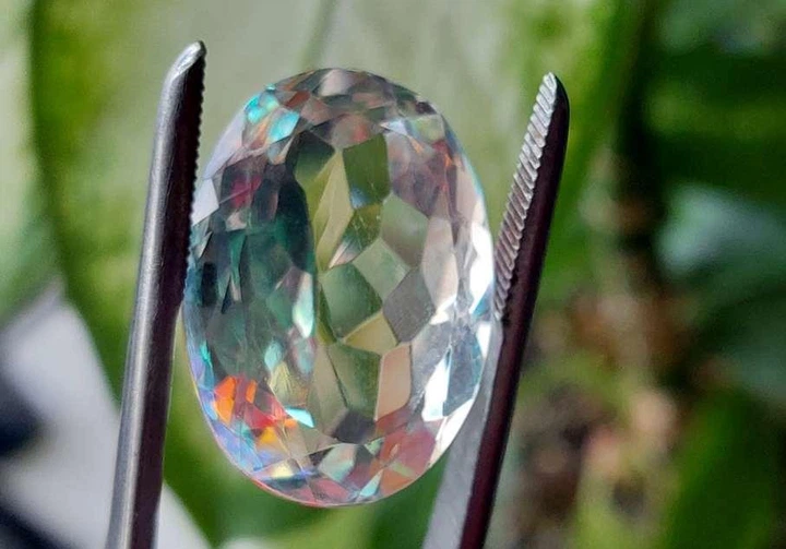 Радужный кварц 34.95 Ct Сертификат (325987) - изображение 5