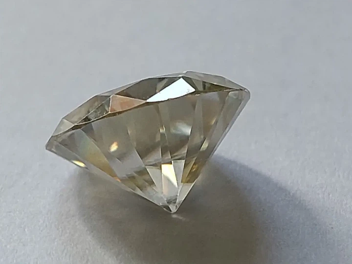 Муассанит 8.87 ct 13.84mm (664305) - Фото 5 Муассанит 8.87 ct 13.84mm (664305) - изображение 5