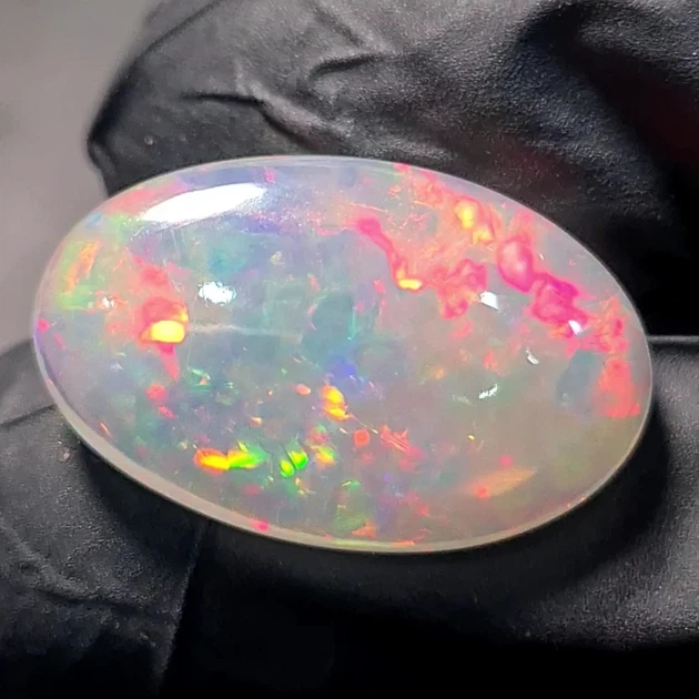 Ефіопський опал кабашон 11 Cts 23 х 14 мм (82528) - Фото 2 Ефіопський опал кабашон 11 Cts 23 х 14 мм (82528) - зображення 2