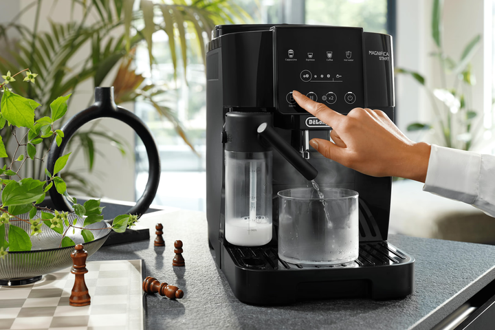 Кофемашина, кофеварка Delonghi Magnifica Start ECAM 220.60 - Б/У - изображение 5
