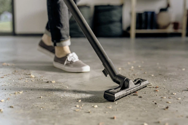 Пилосос професійний Karcher WD 2 PLUS S V-15/4/18, 1000Вт, контейнер 15л, 4,52кг (00110627) - Фото 4 Пилосос професійний Karcher WD 2 PLUS S V-15/4/18, 1000Вт, контейнер 15л, 4,52кг (00110627) - изображение 4