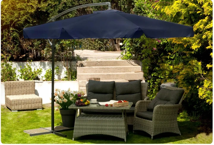 Парасоля садова JUST GARDEN Casablanca 3 м - Синя, велика кутова парасоля на бічній стійці з нахилом та з вентиляційною системою - відмінний захист від сонця на відпочинку в спекотні дні - зображення 6
