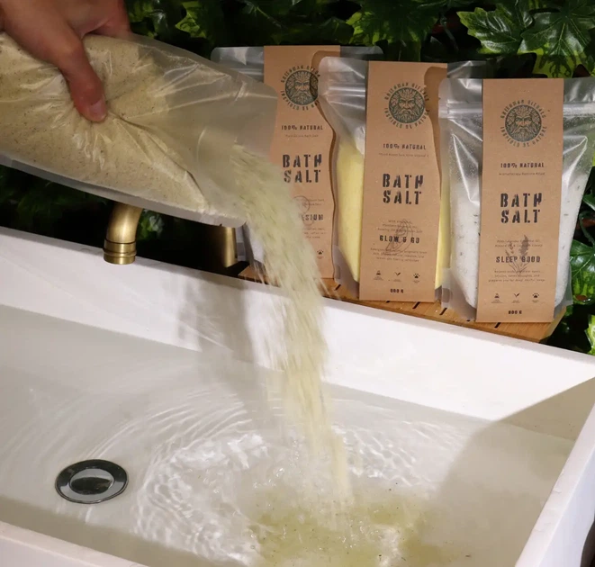 Магниевая соль для ванны Ментоловая ароматерапия Epsom Menthol Aromatherapy Bath Salt 800г Greenman Rituals 5056422902311 - изображение 4