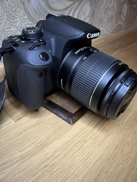 Фотоапарат Canon EOS 700D (EF-S 18-55mm f/3.5-5.6 DC III) - Б/У - изображение 5