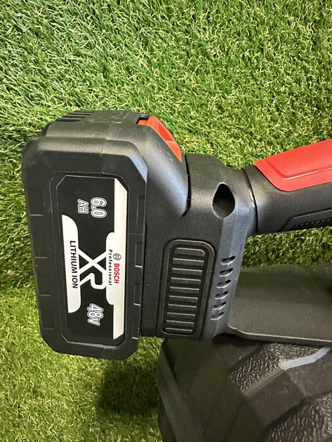 Акумуляторна безщіткова пила Bosch GSR280W АКБ(48V 6Ah) ланцюгова електропила Бош шина 30 см з подачею мастила - изображение 5