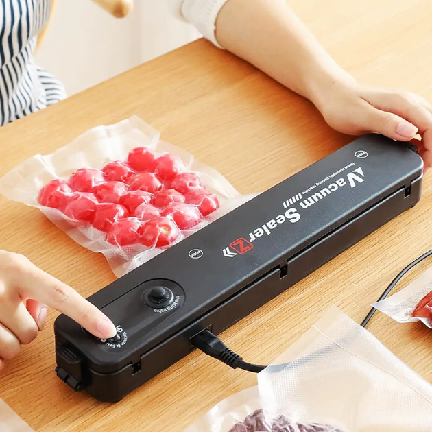 Вакууматор Vacuum Sealer вакуумный упаковщик для еды, бытовой вакууматор черный - Фото 3 Вакууматор Vacuum Sealer вакуумный упаковщик для еды, бытовой вакууматор черный - изображение 3