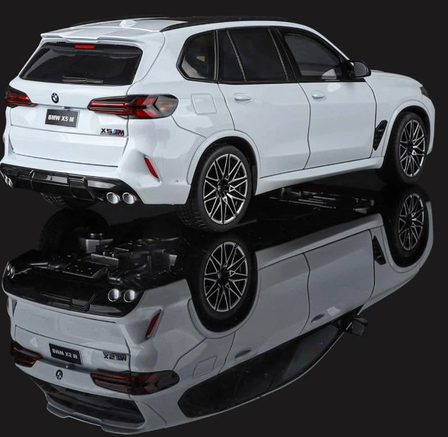 Коллекционная литая металлическая модель автомобиля BMW X5M (F95) Competition LCI 1:18 серая - Фото 6 Коллекционная литая металлическая модель автомобиля BMW X5M (F95) Competition LCI 1:18 серая - изображение 6