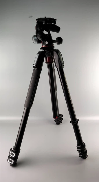 Штативы Manfrotto MT055XPRO3 + 808RC4 головка MT055XPRO3 Б/В - изображение 8
